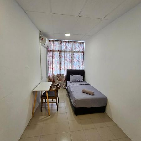 Ss Two Hostel Penang George Town Esterno foto
